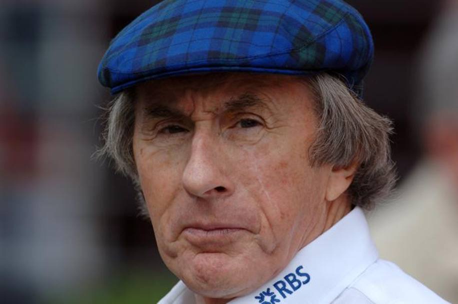  Il tradizionale tartan dei tessuti in lana delle Highland scozzesi colora spesso le coppole indossate da un altro grande ex pilota di F.1: Jackie Stewart
